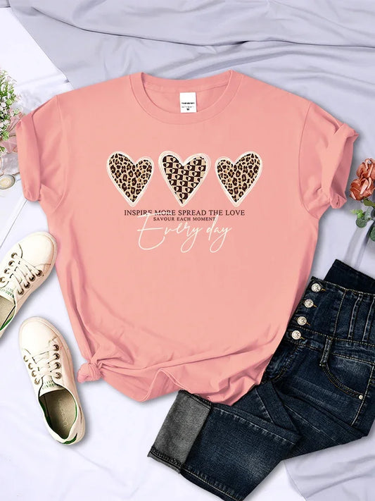Plus Size Spread More Love Every Day Printing T-Shirt Women Casual Breathable Tshirts Soft Casual Tees Loose Short Sleeve Female